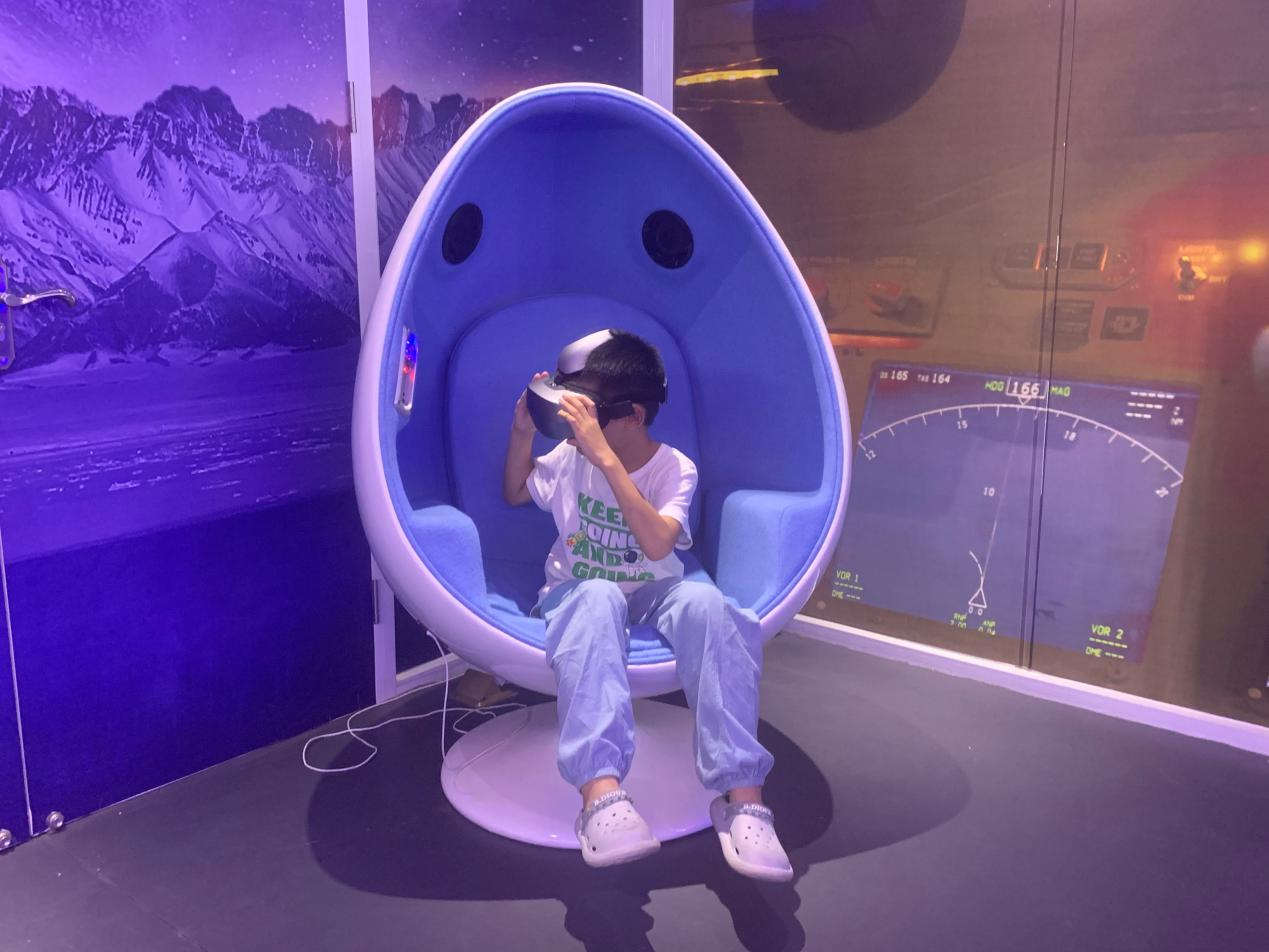 本地头条：vr航空科技展、水上乐园、外教双语阅读角……这家社区为孩子拼暑假