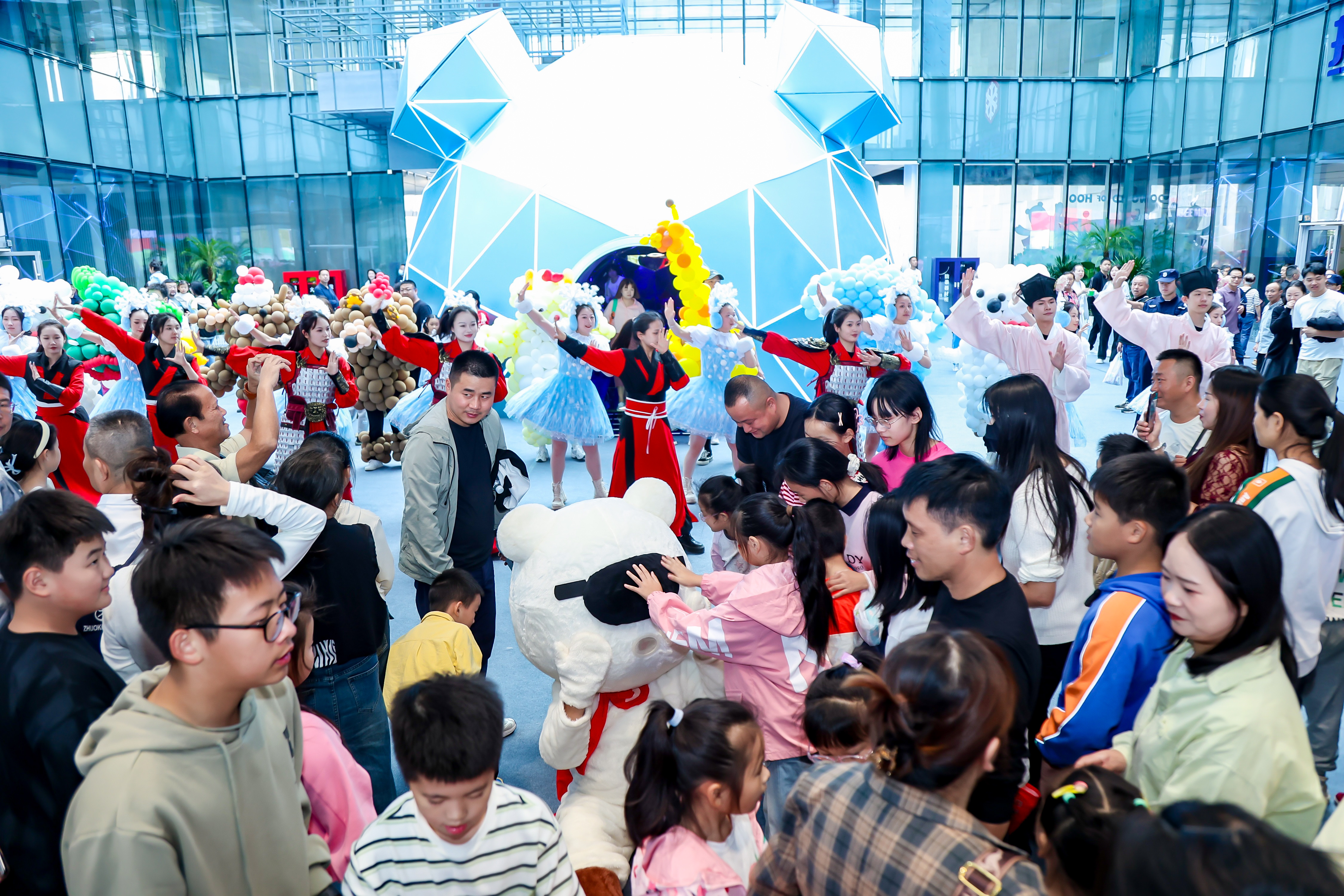 武汉再添文旅新地标！560万方甘露山文创城火热开城