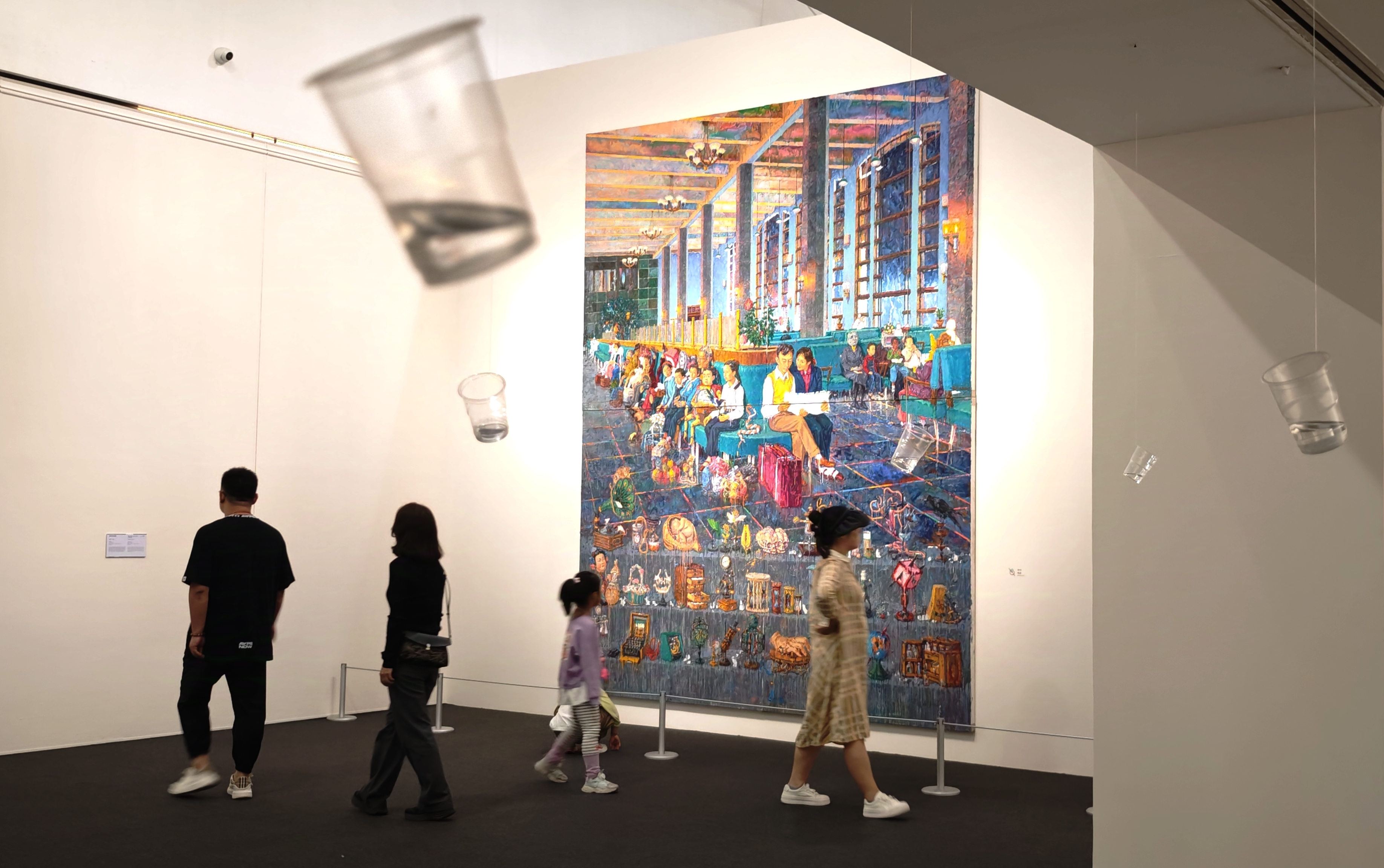 2024武汉双年展正式开展，国内外艺术作品聚焦“城市流体”