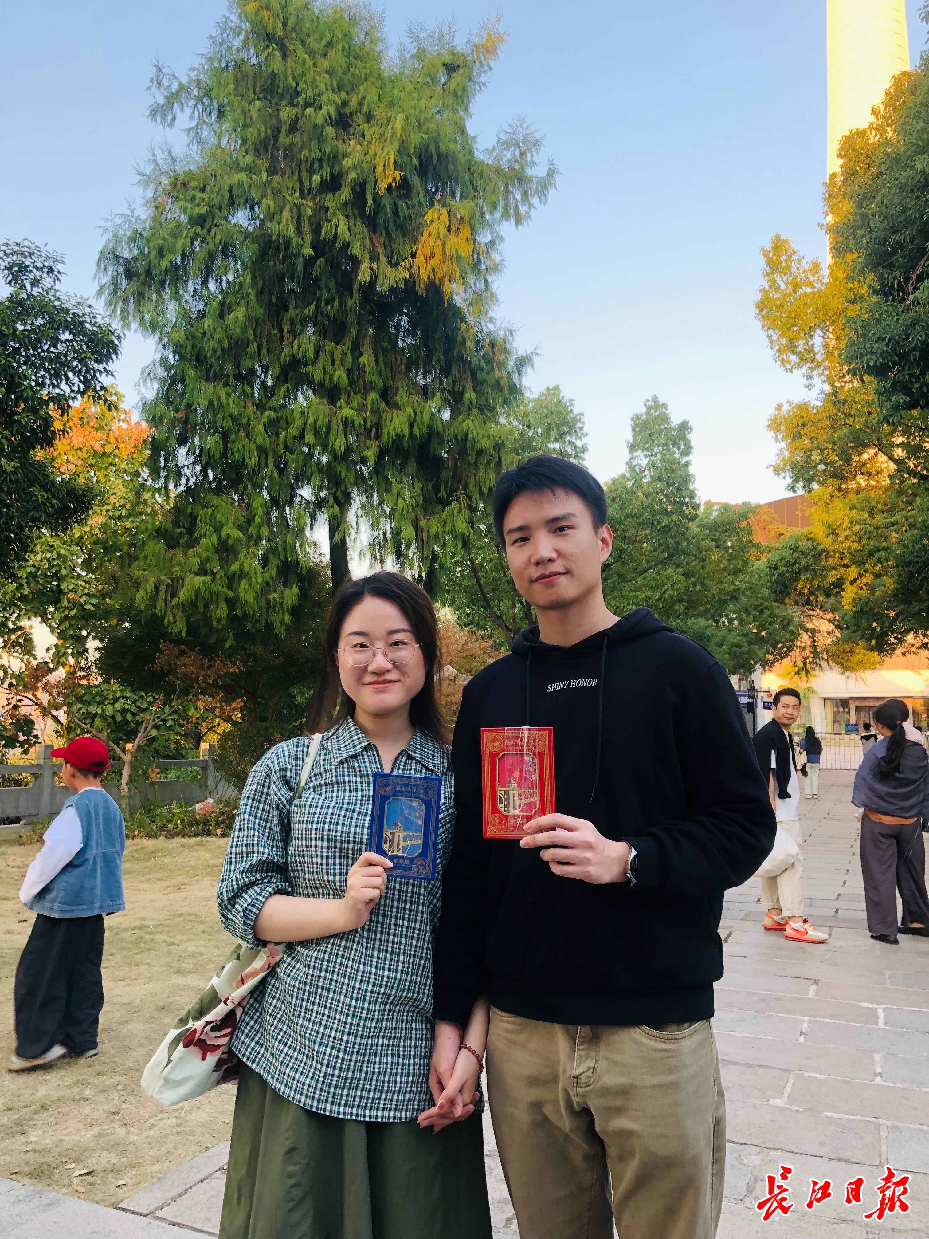 生日快乐！武汉长江大桥67岁了，全国游客解锁“游桥”新方式