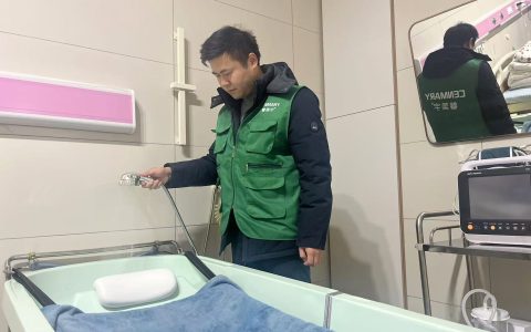 浴缸可拆卸、可升降、可移动，智慧助浴间长这样