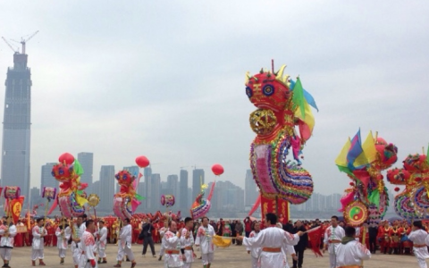 尽显楚风汉韵的汉阳“高龙”之舞